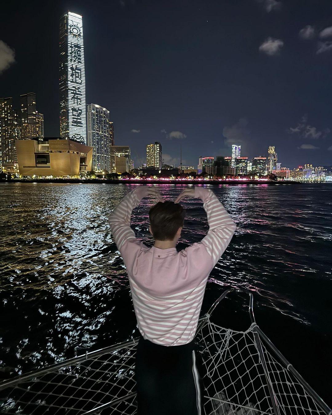 Anson Lo出海睇無人機匯演。