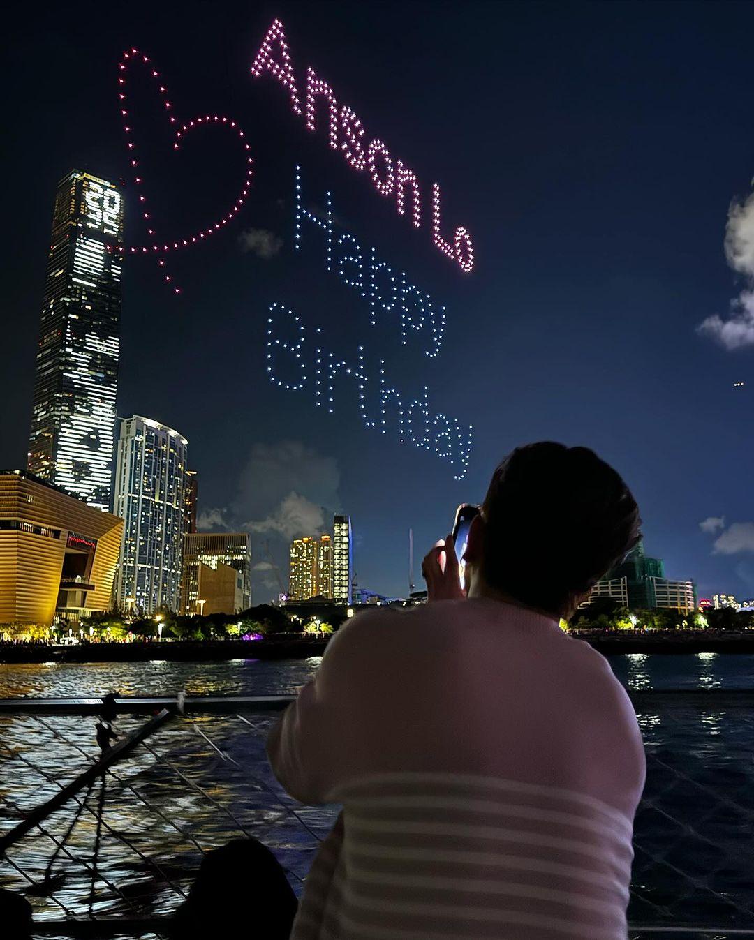 Anson Lo出海睇無人機匯演。