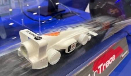 F1賽車,分小學組和中學組,讓同學們設計獨一無二的賽車,從中學習STEAM、動力學、速度與反應。
