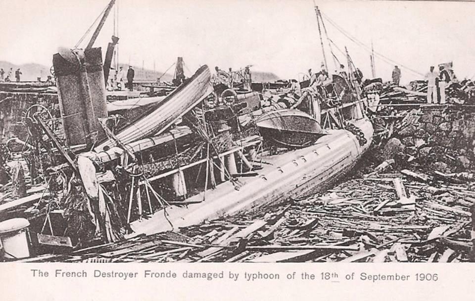 根據香港天文台資料,1906年的「丙午風災」是天文台成立後傷亡最嚴重的風災之一,巨風帶來嚴重的風暴潮,在兩小時間導致超過1萬人死亡。(圖片來源:長春社文化古蹟資源中心/天文台前台長岑智明)