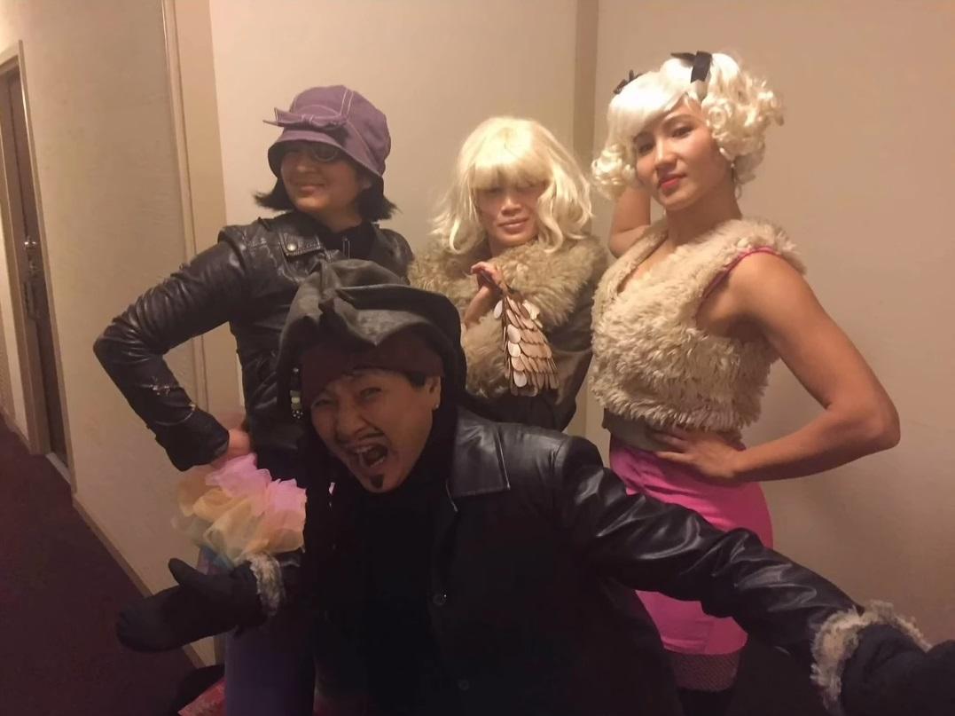 原子鏸在IG悼念亡母鄭佩佩。