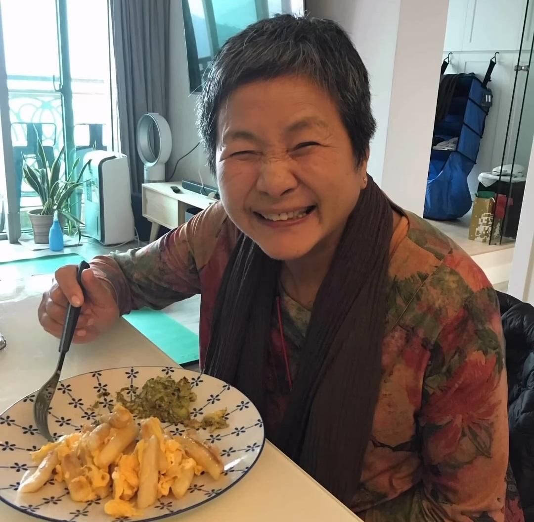 鄭佩佩於7月17日在美國離世，享年78歲。