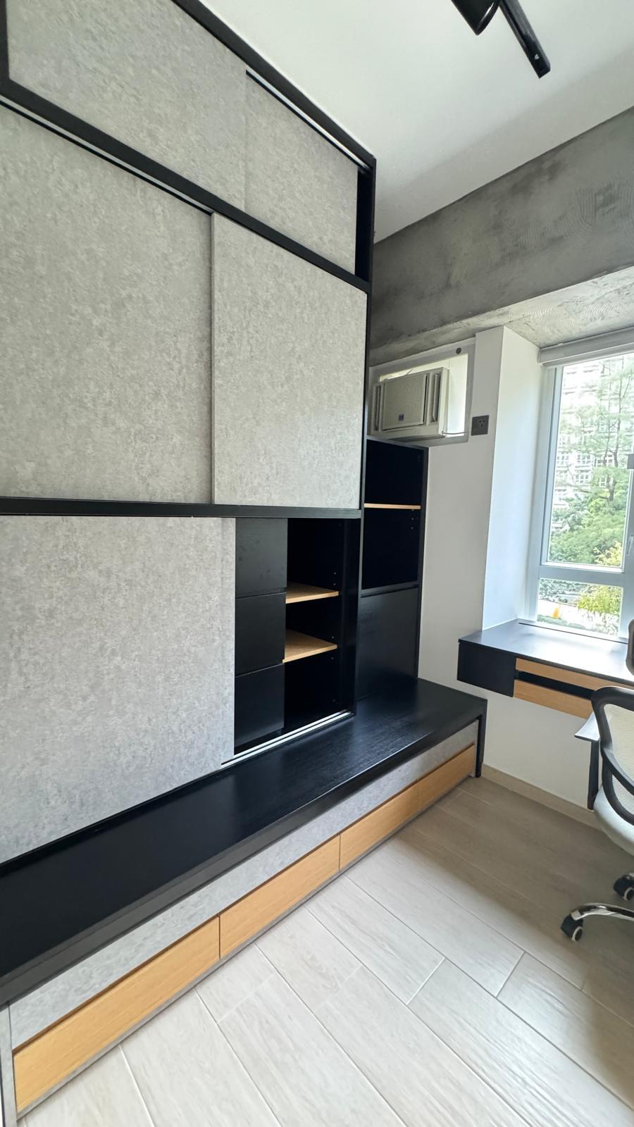 每間睡房均設有大衣櫃或地台,收納空間足。