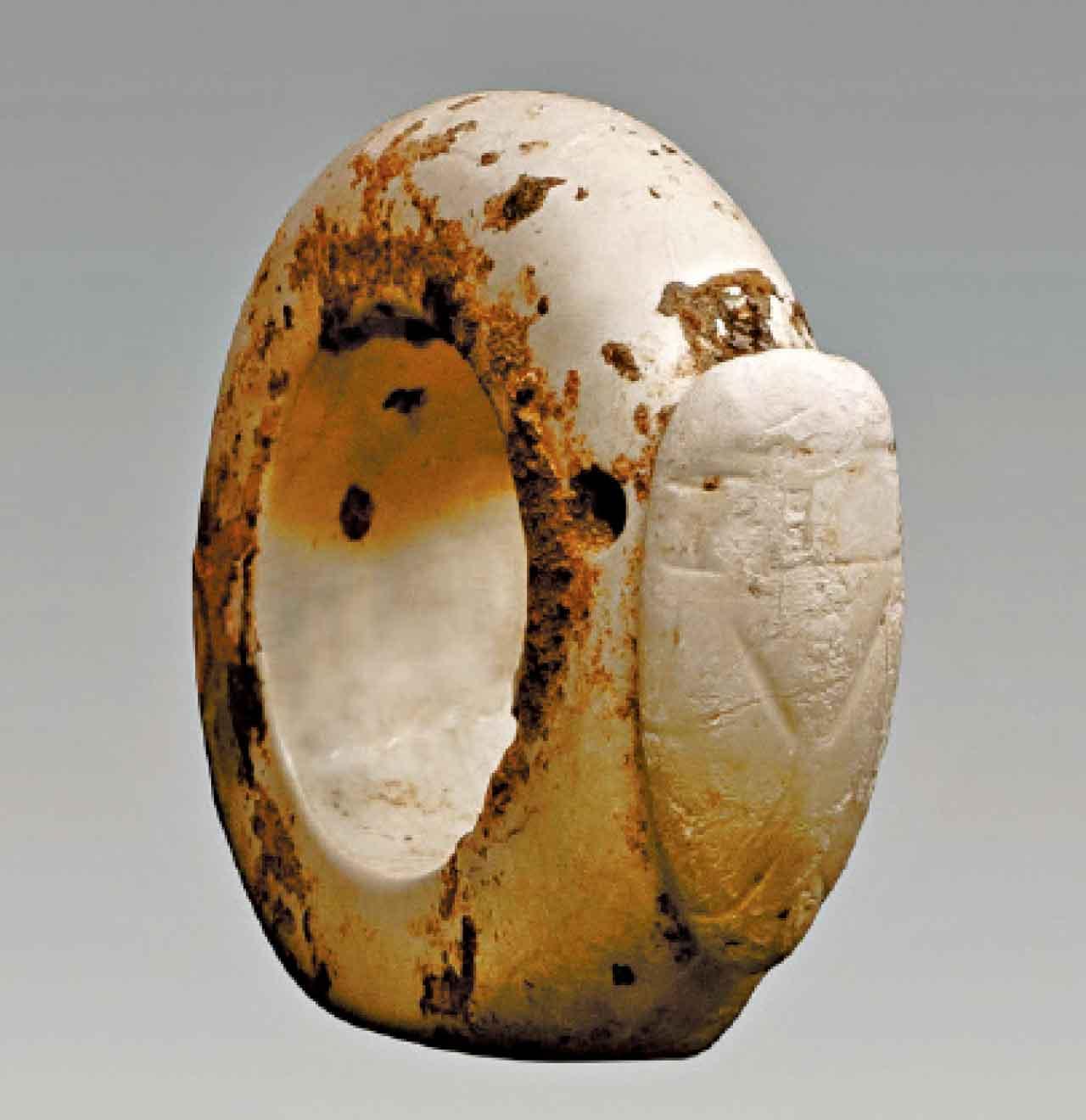 香港故宮文化博物館展出逾百件跨越400O年珍貴文物 | am730