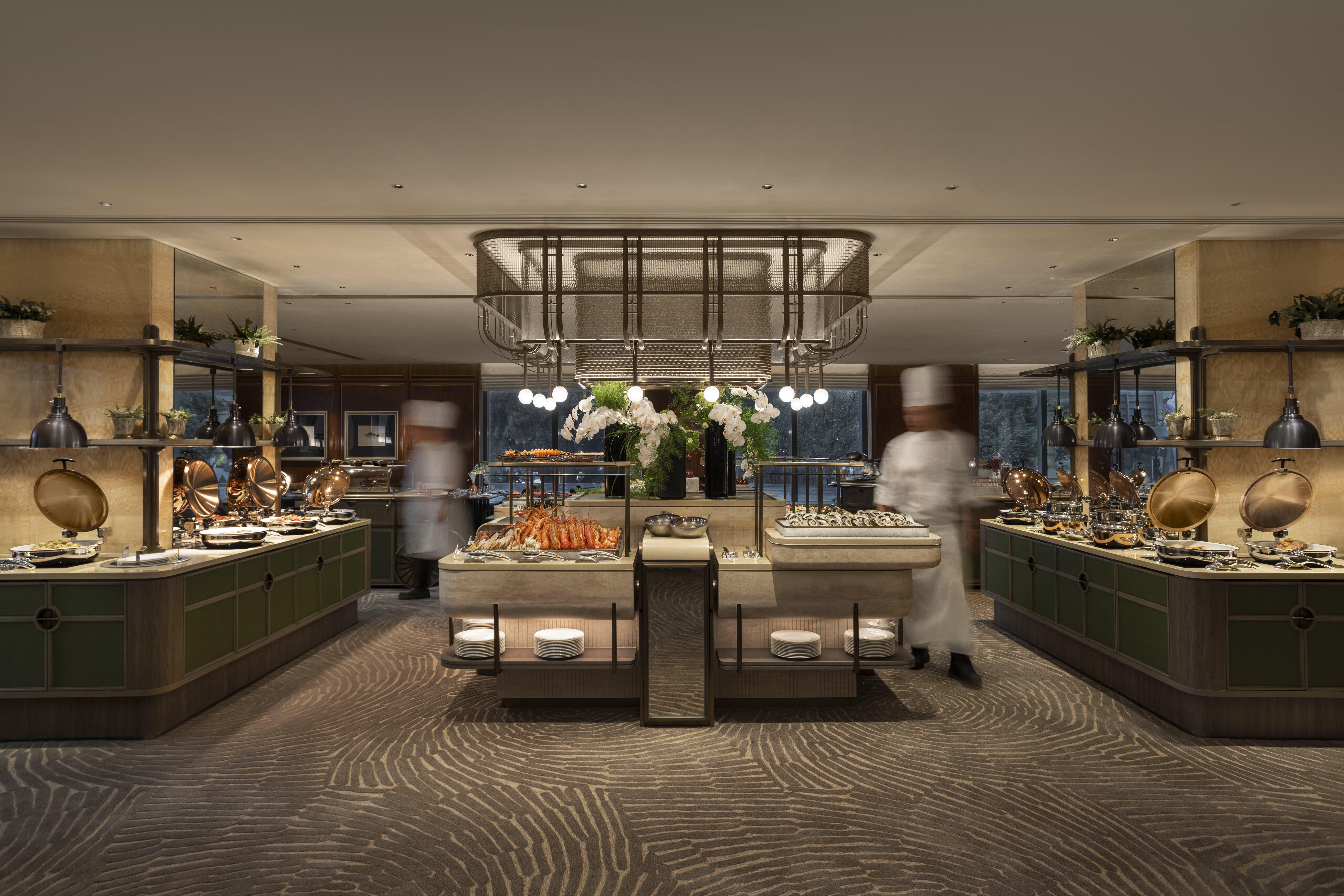 全新設計的靈感源自70年代香港的漁船隊和沿海海鮮市場,展現海洋氣息。