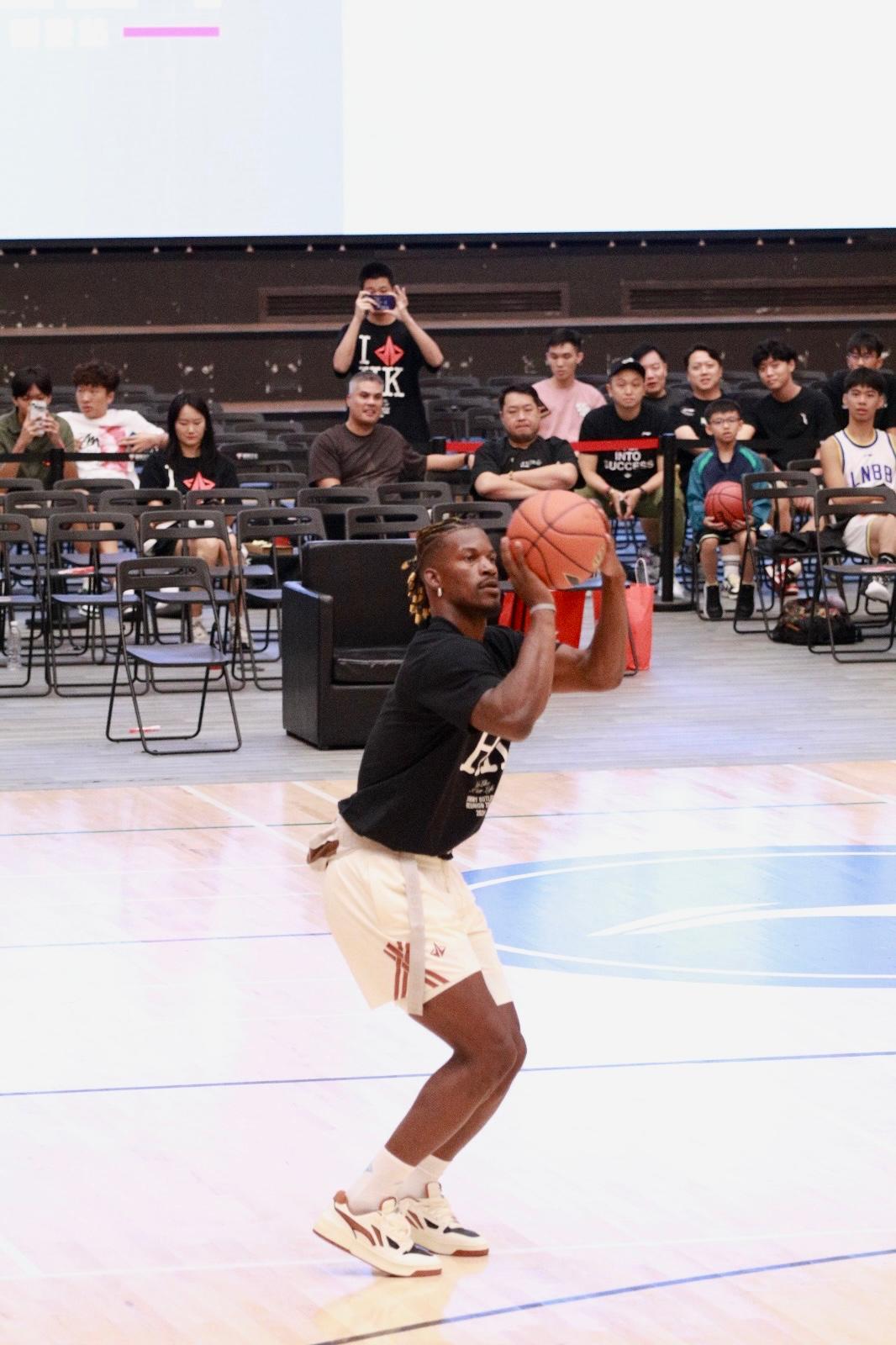 畢拿中國行香港站完結 訪西沙為本港小將助威