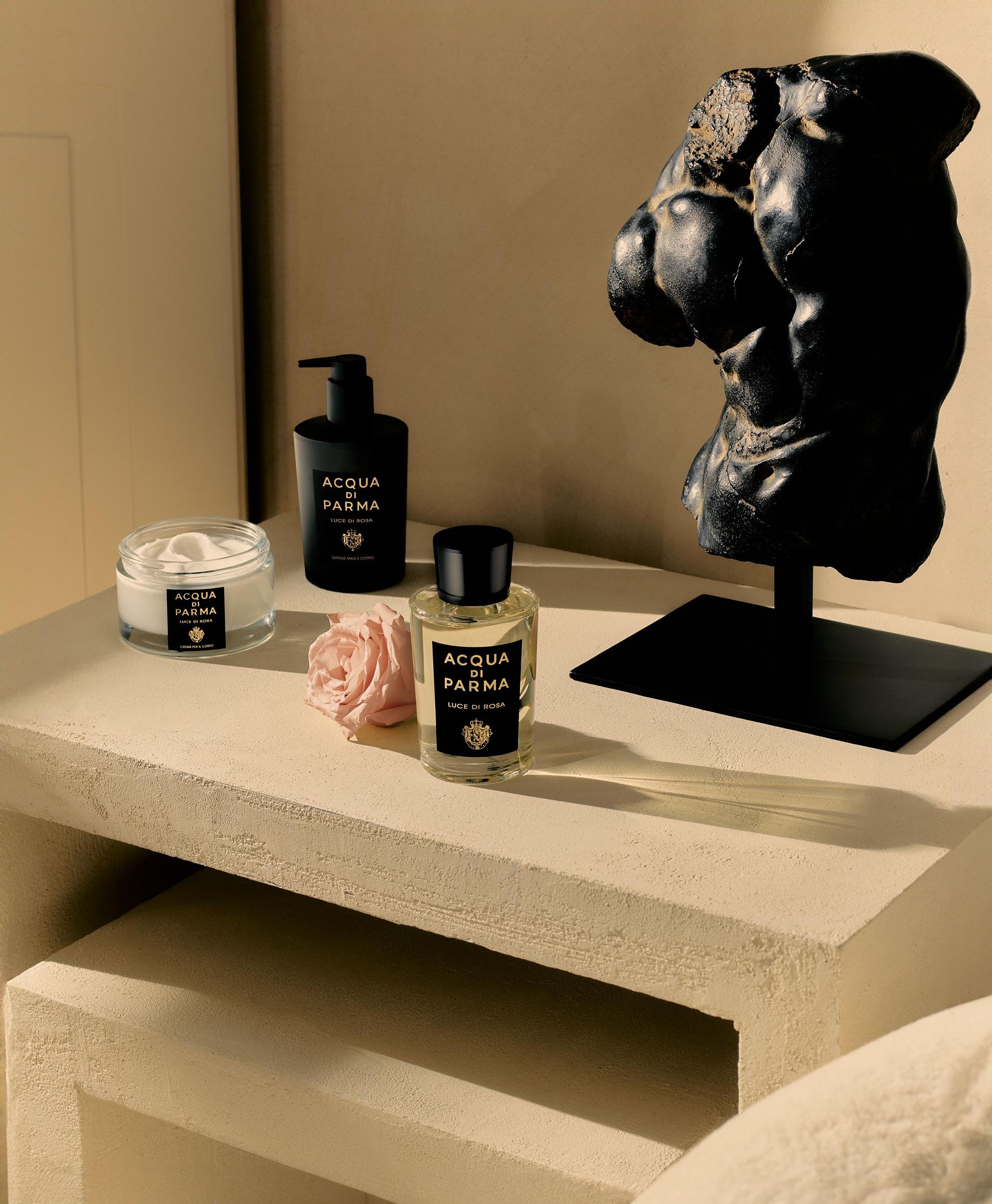 光之玫瑰調系列亦有手部身體潔膚露($605/300ml)及身體乳霜($932/150ml)。