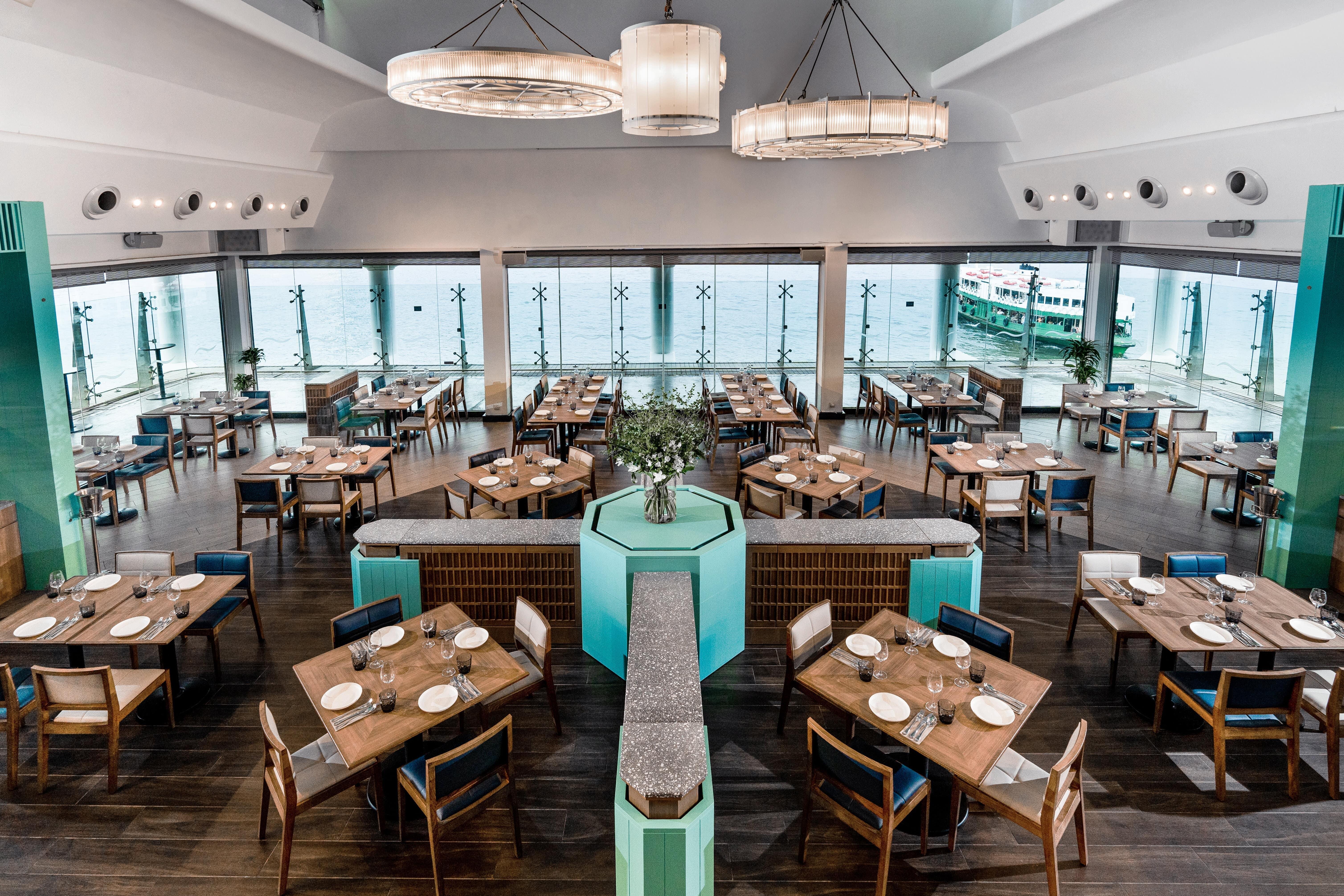中環美食｜270度海景WATERMARK全新面貌登場 No.1打卡名物生蠔龍蝦帶子海鮮拼盤 | am730