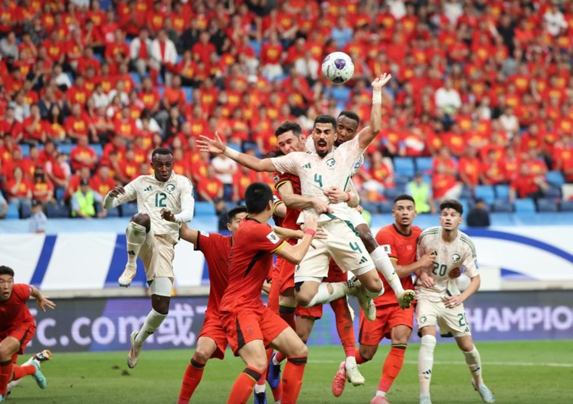 國足在18強賽頭兩仗均告負,先作客不敵日本0:7,再在主場打多一人以1:2反負沙特阿拉伯。(路透社資料圖片)