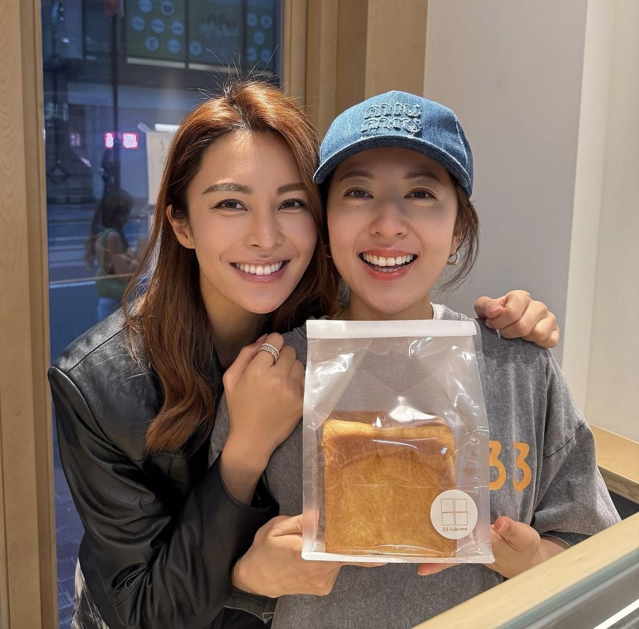 張曦雯當一日店長得到麵包作酬勞。