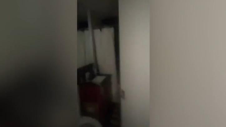 達戈斯蒂尼家裡的門和浴室入口。(互聯網)