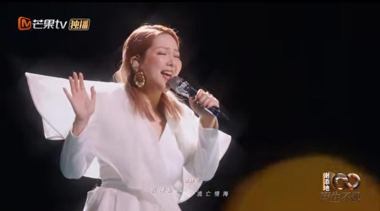 衛蘭稱好耐冇見欣宜,表示這首歌曲是送給對方,希望對方聽完會覺得開心。