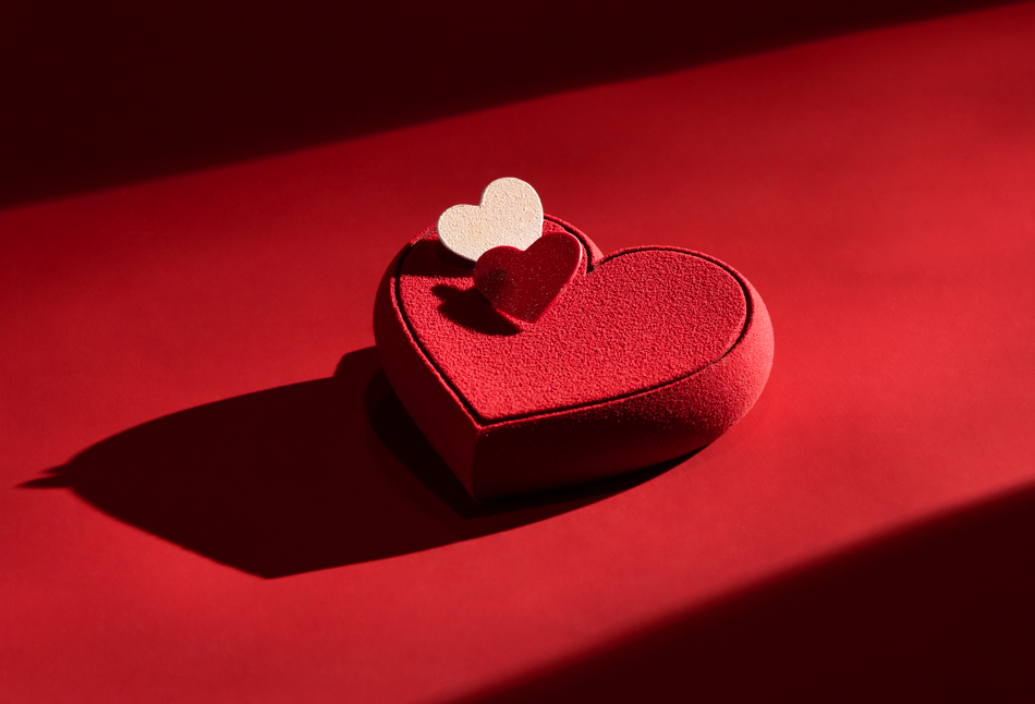 黑朱古力心形士多啤梨果醬慕斯蛋糕$528(文華餅店)