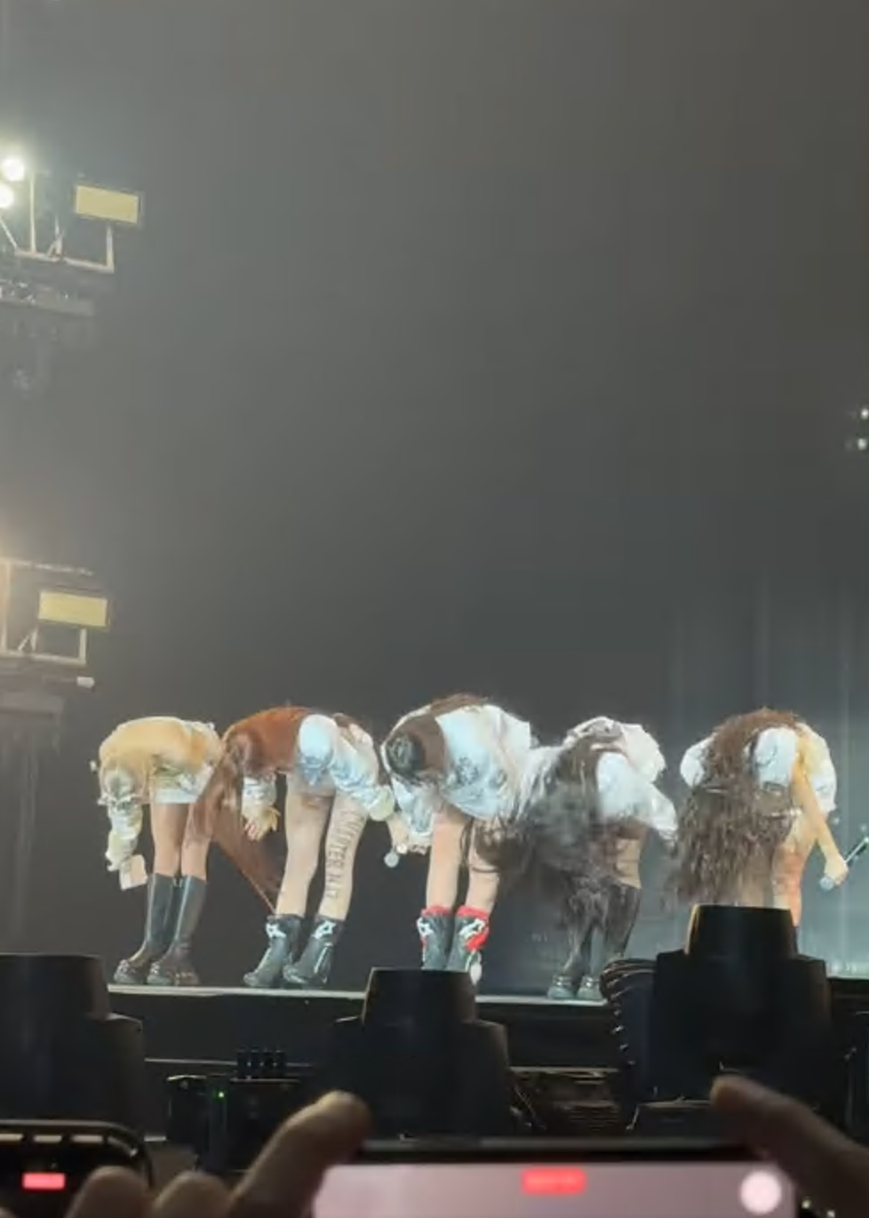 NJZ現身ComplexCon舞台,並於尾聲表示暫時停止一切活動。