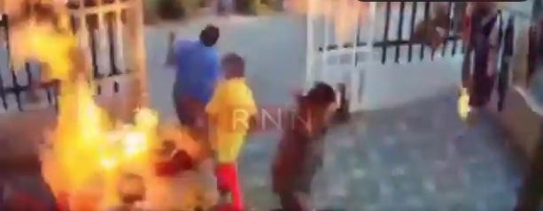 爐具起火,各人慌忙走避。(互聯網)