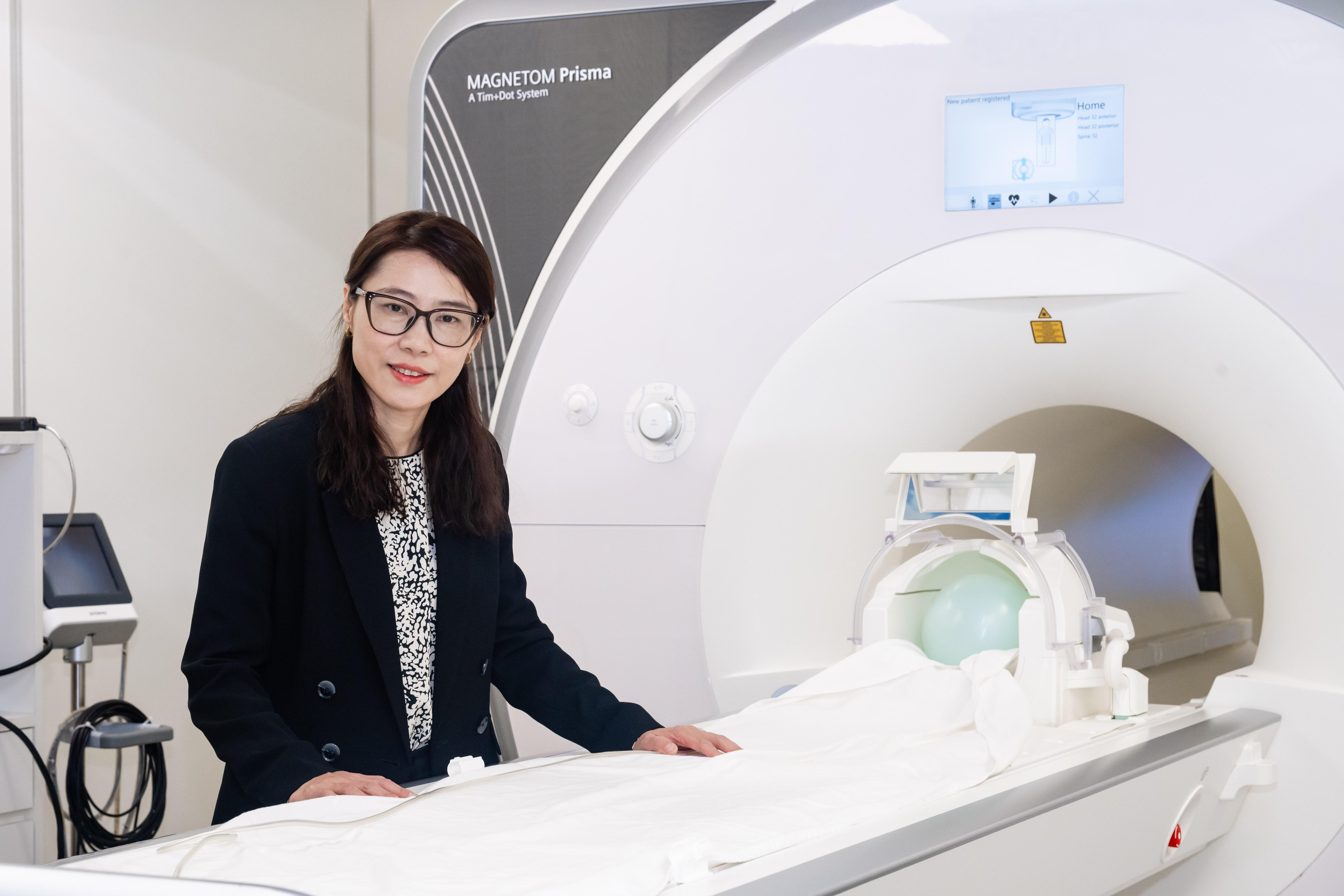 理大神經科學中心實驗室配備先進的全身磁力共振研究專用掃描儀。