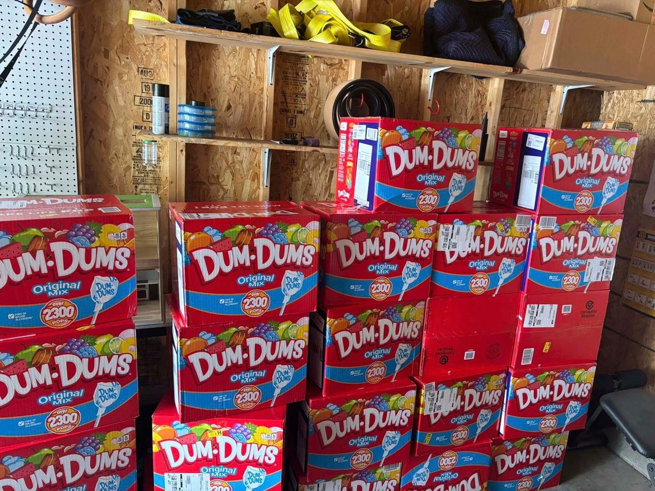 最後Amazon主動聯繫Holly,表示願意全額退款。(X)