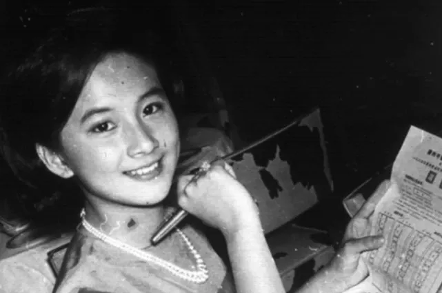 薛家燕年青的時候。