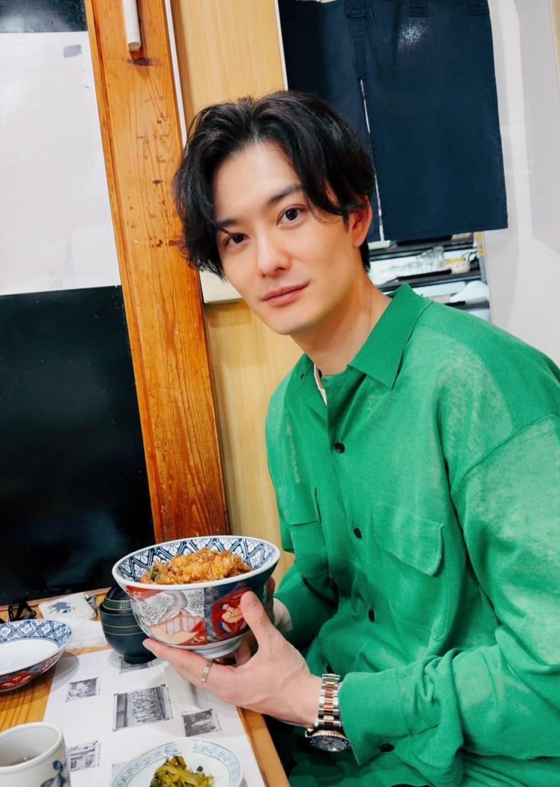 岡田將生相當有型!