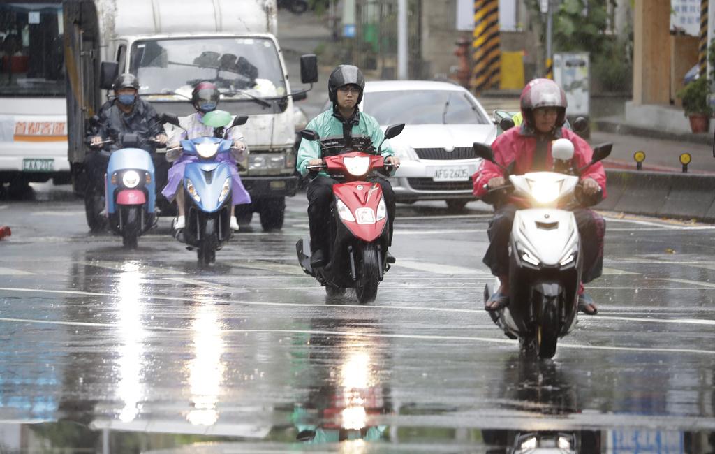 丹娜絲帶來狂風暴雨,並在多地造成災情。(美聯社)