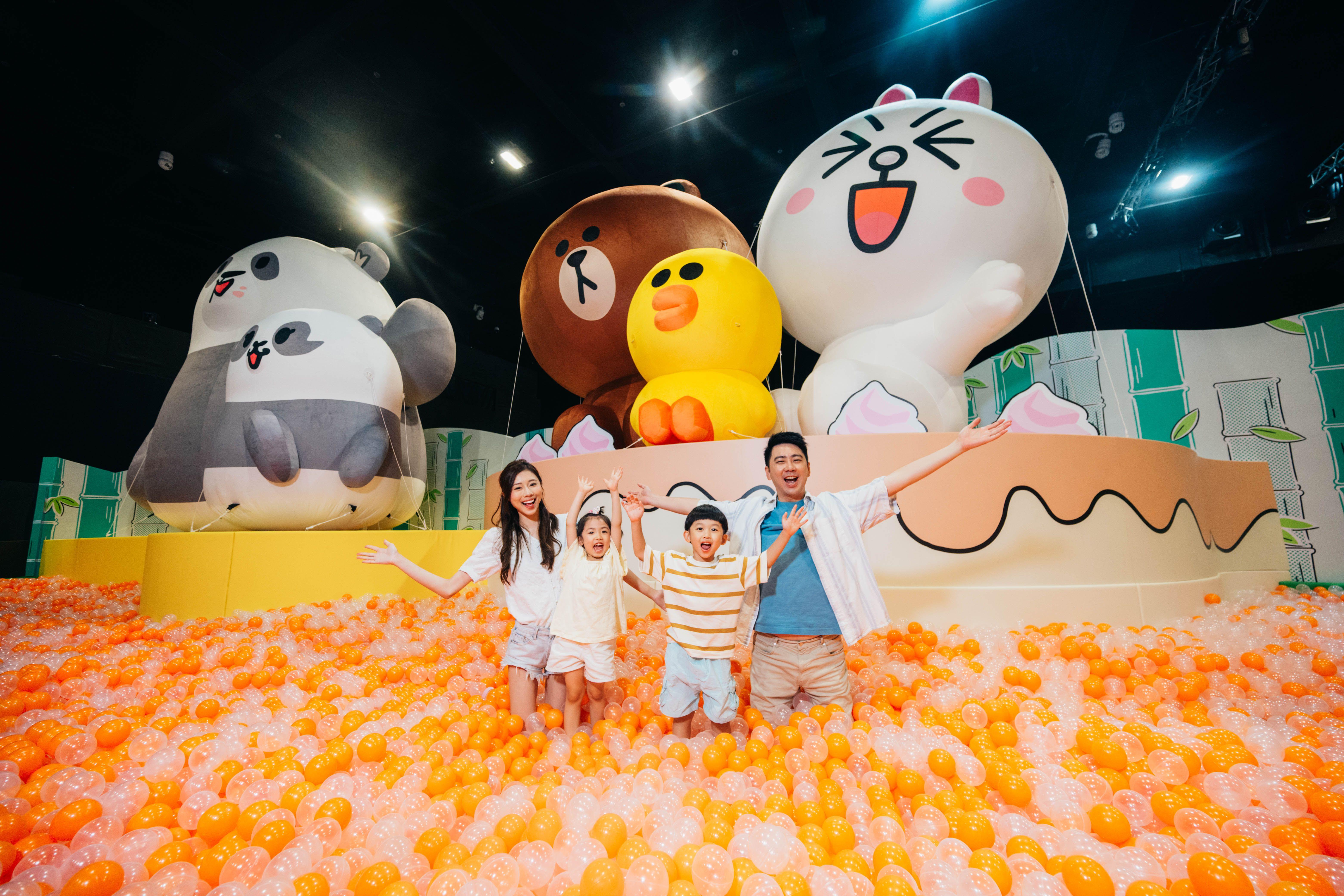 LINE FRIENDS x Panda Friends 玩轉波波池
