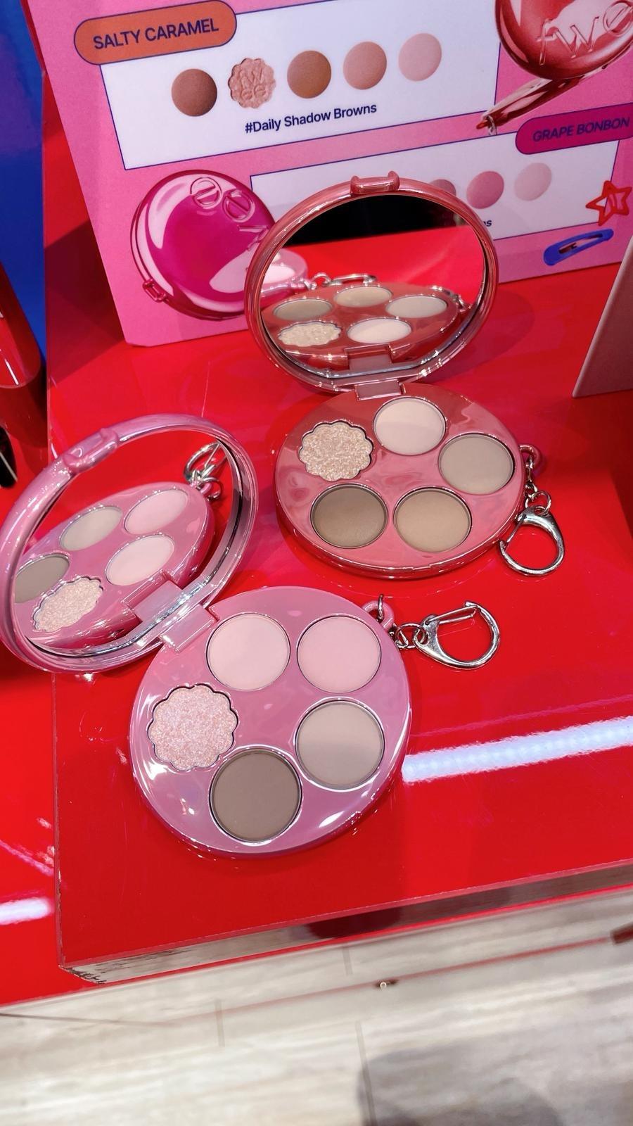 口袋眼影盤 $158