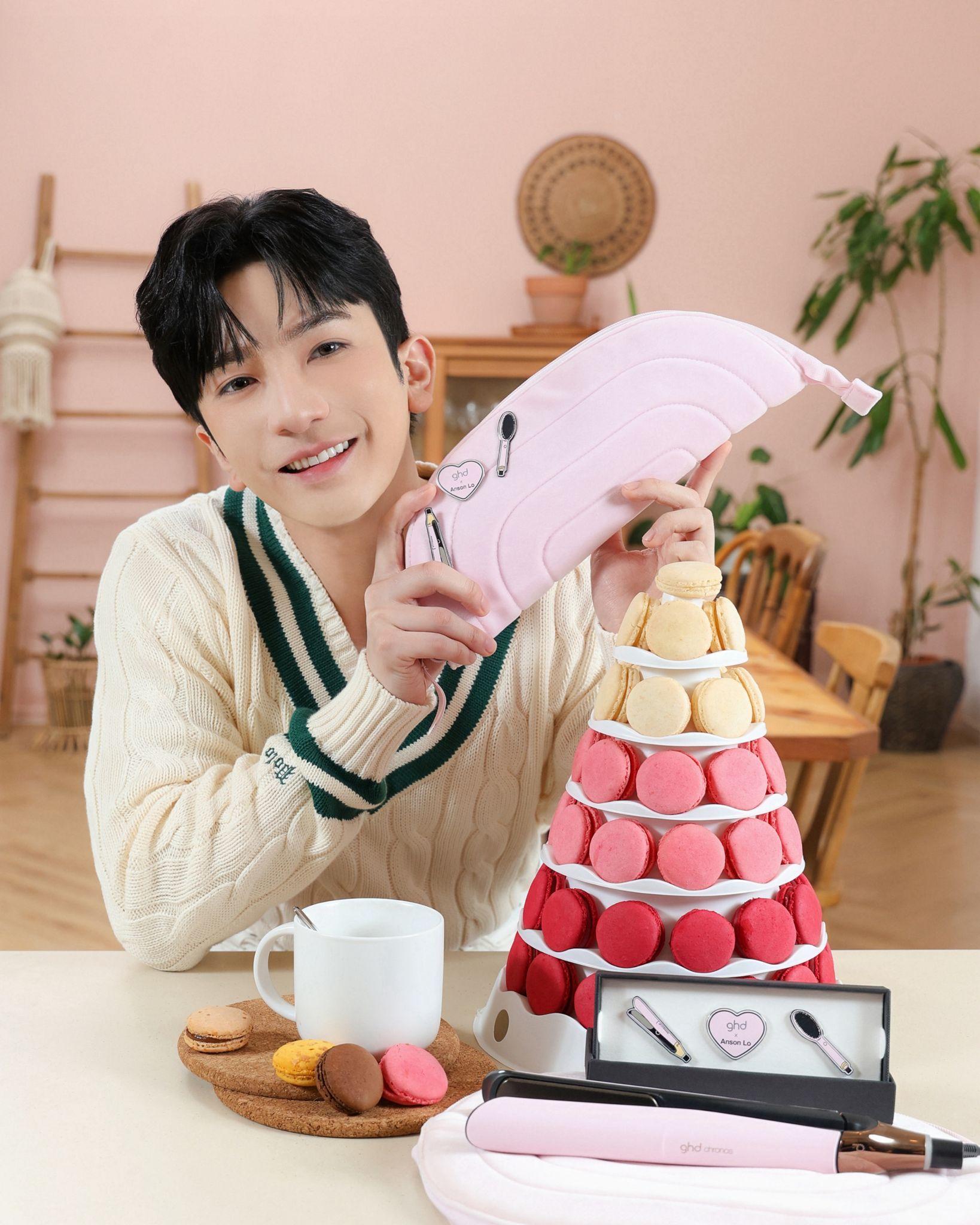 Anson Lo與造型夾品牌合作携手集結粉紅力量。