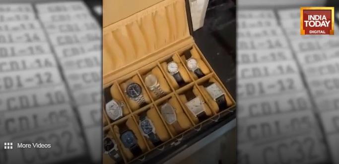 《今日印度》的影片顯示,假大使館內有多隻手錶。(互聯網)