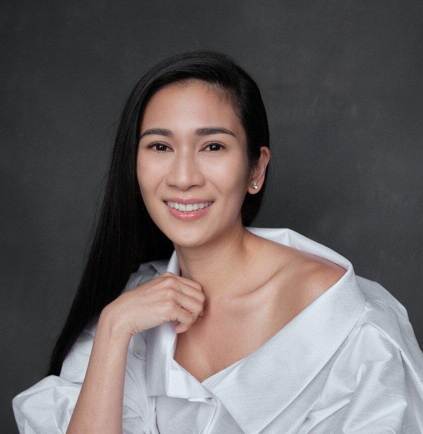 姬素孔尚治2018年憑電影《淪落人》,榮獲《香港電影金像獎》最佳新演員,並提名香港金像獎最佳女主角,精湛演出矚目藝壇。