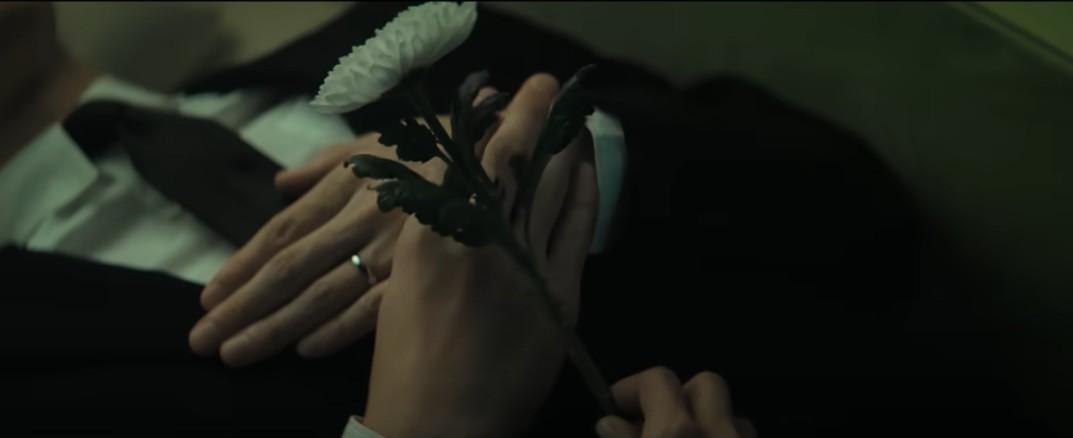 Lisa@BLACKPINK 坂口健太郎微電影MV出爐 願做湖映照你的美