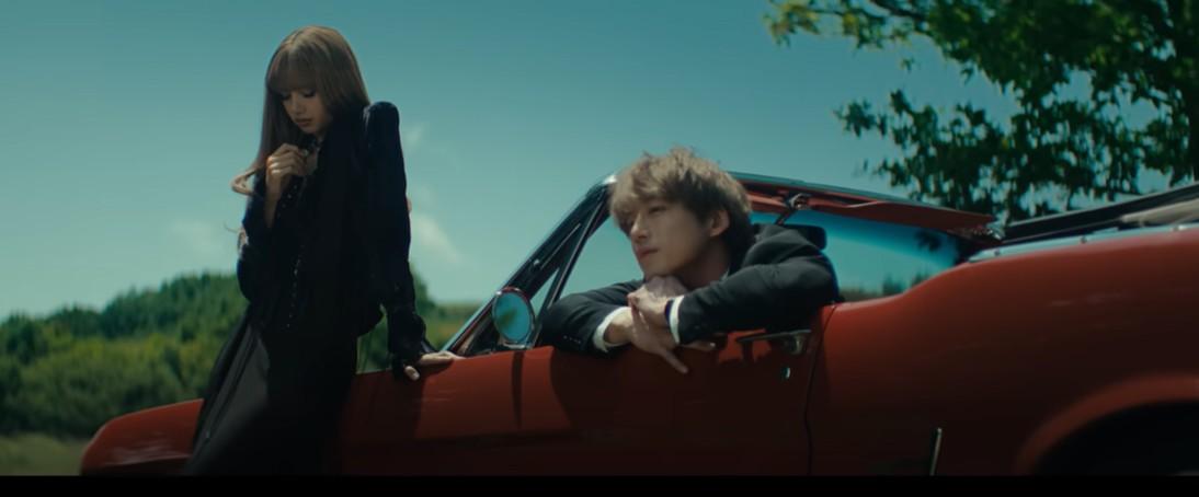 Lisa@BLACKPINK 坂口健太郎微電影MV出爐 願做湖映照你的美