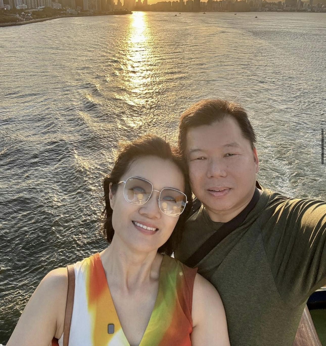 方健儀與老公齊齊出走去坐遊輪。