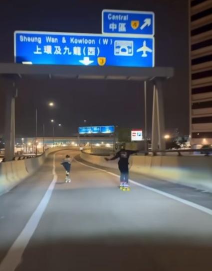 至近德輔道西一帶,拍攝車輛減慢車速。(FB/車cam L(香港群組))