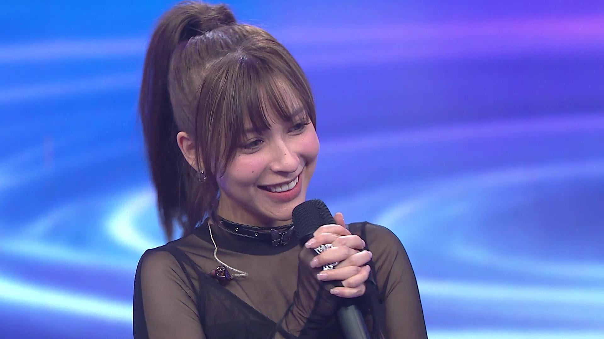 導師Hubert大讚:好戥佢開心佢上個禮拜仲發燒,我一路都好驚佢嘅聲音狀態,你做得好好,I am so happy for you。