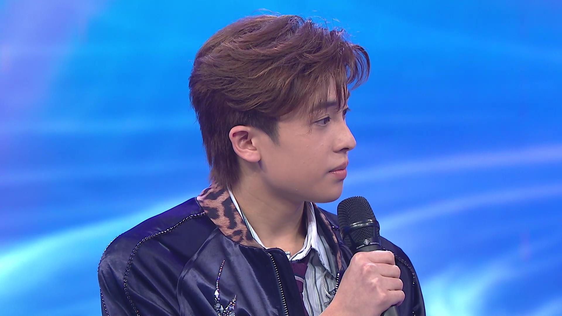 獲得導師吳浩康肯定:終於入mic,唔再收喺入邊。