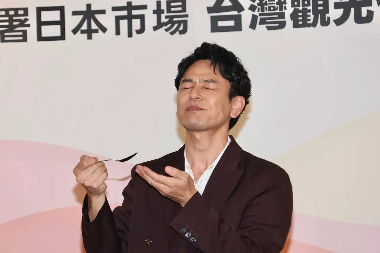 妻夫木聰擔任台灣觀光代言人 台南拍宣傳片太熱狂食冰