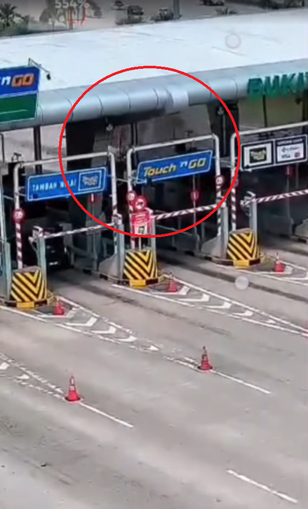 馬來西亞連環車禍 雙胞胎男嬰母親僅能救一人 另一兒子拋出車亡