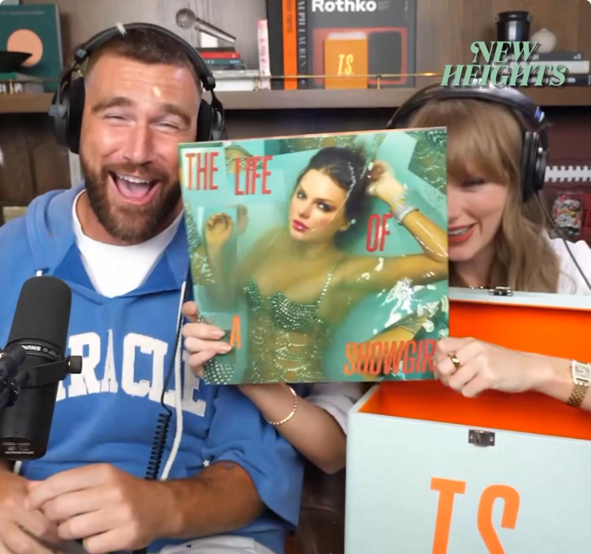 與準老公上節目宣傳新碟。