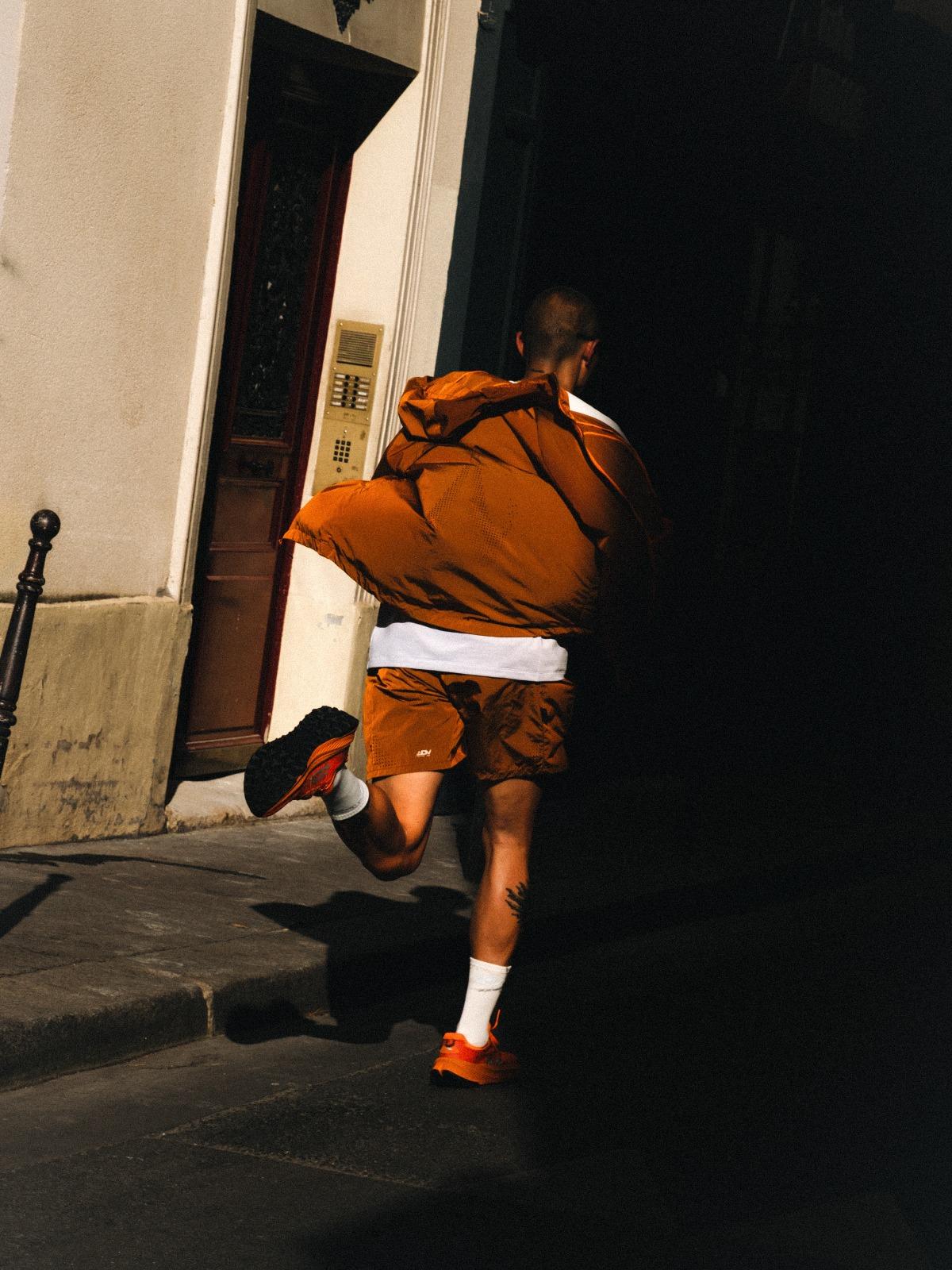 「Light Tracker」越野跑步系列以光為靈感,展現宇宙的魅力