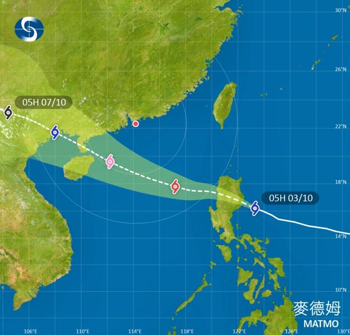 天文台會視乎麥德姆與珠江口的距離、其強度及本地風力變化,評估是否需要在明日日間改發更高熱帶氣旋警告信號。(香港天文台)