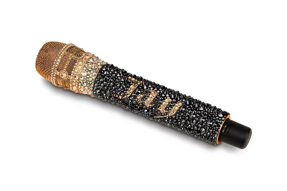 周杰倫個人珍藏登陸Pharrell Williams主理拍賣平台