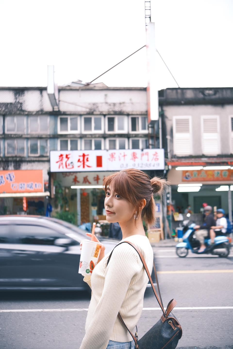 日本藝人阿部瑪利亞為AKB48及AKB48 Team TP前成員,在台灣發展多年。