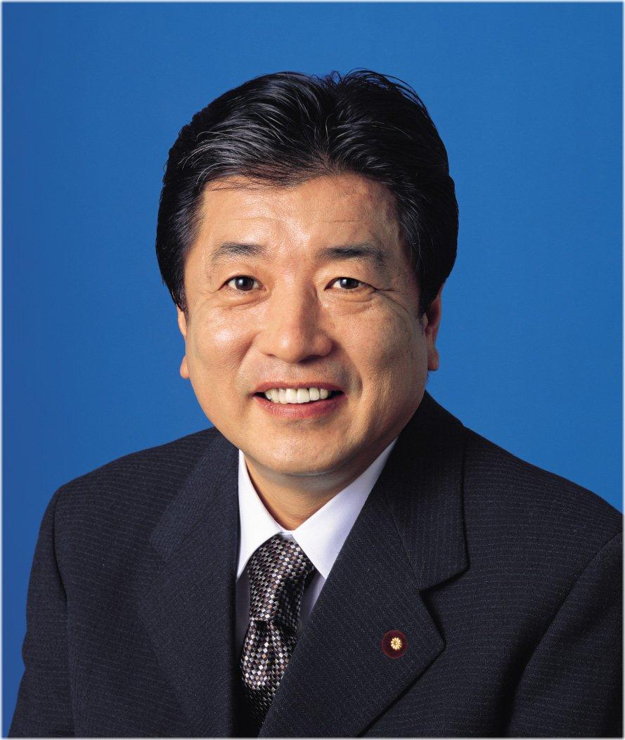 山本拓畢業於法政大學。