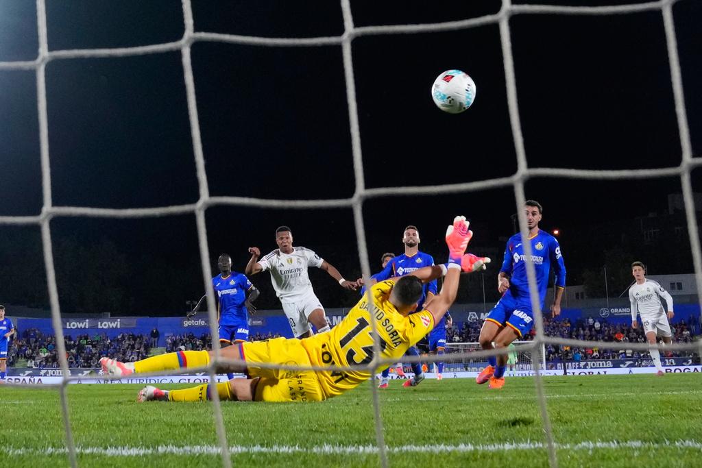 麥巴比為皇家馬德里攻入唯一入球。(美聯社)