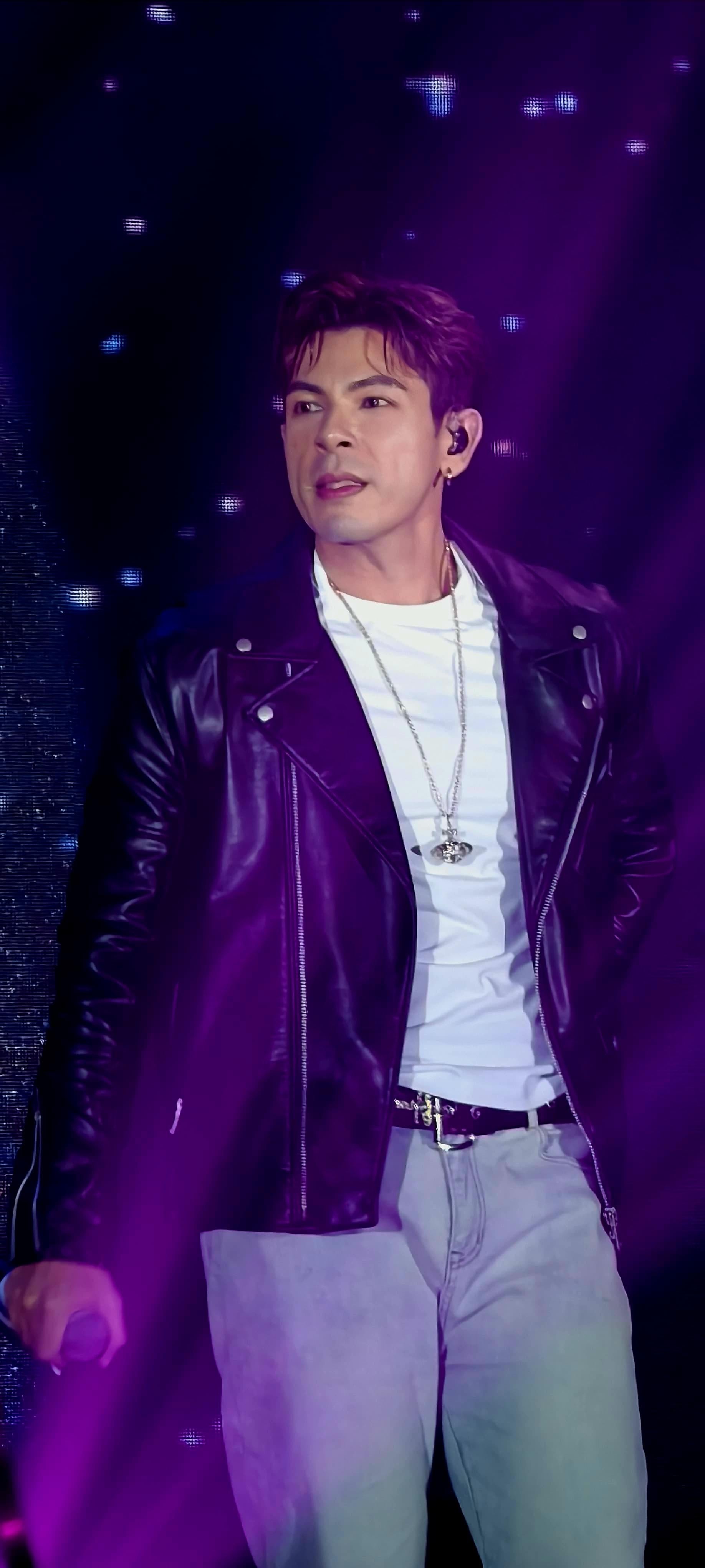 獻唱《Oh Yeah!》時,German特別配合舞蹈。