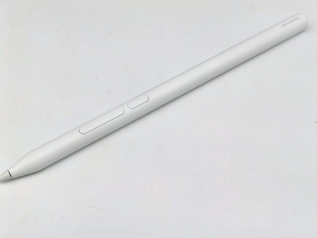 小米 Pad Mini 兼容專屬的 Focus Pen 觸控筆,筆身設有三個功能鍵
