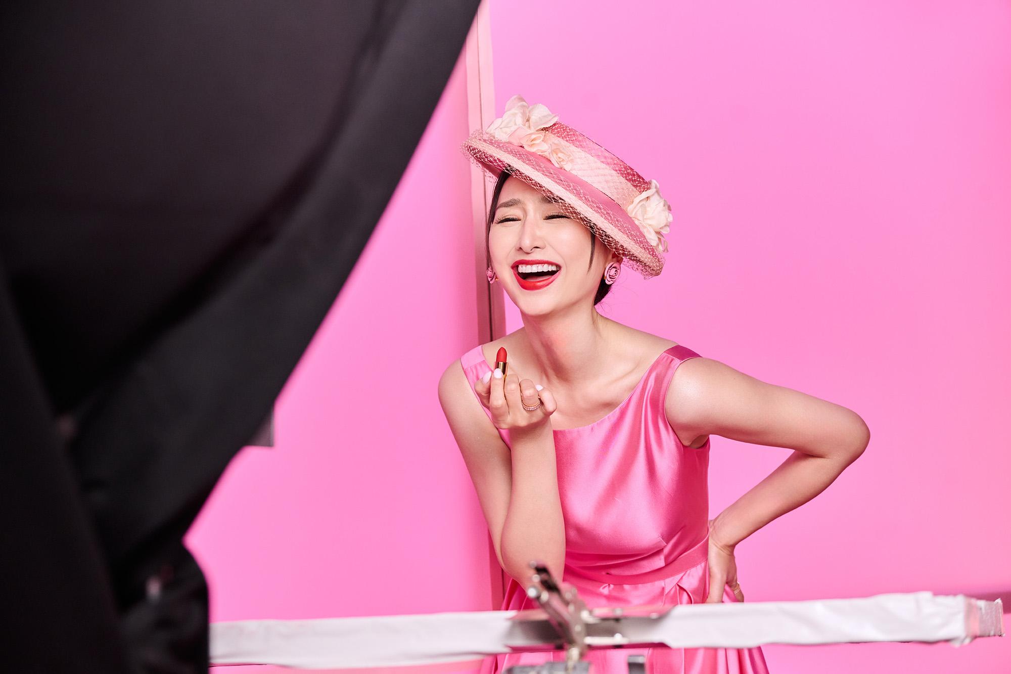 高Ling於拍攝當日,分別展示了三個不同造型。