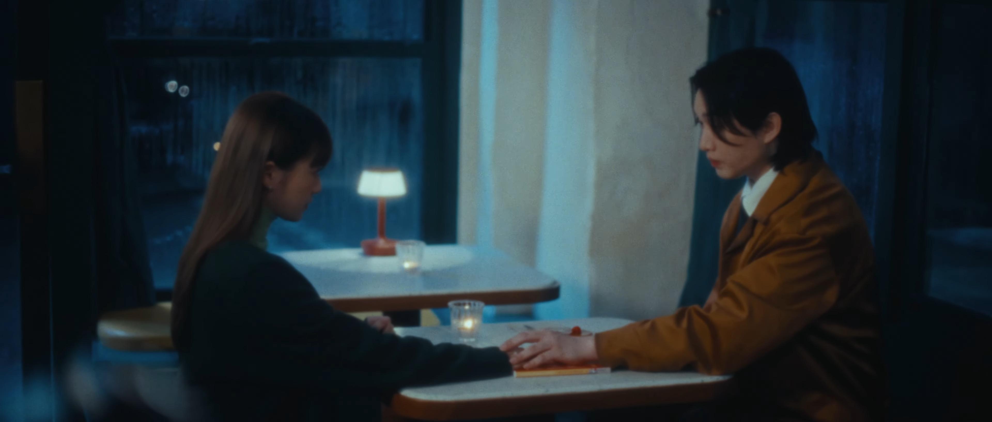 柳應廷Jer《不要說出來》MV飾演的男主角,與女友在餐廳分手。