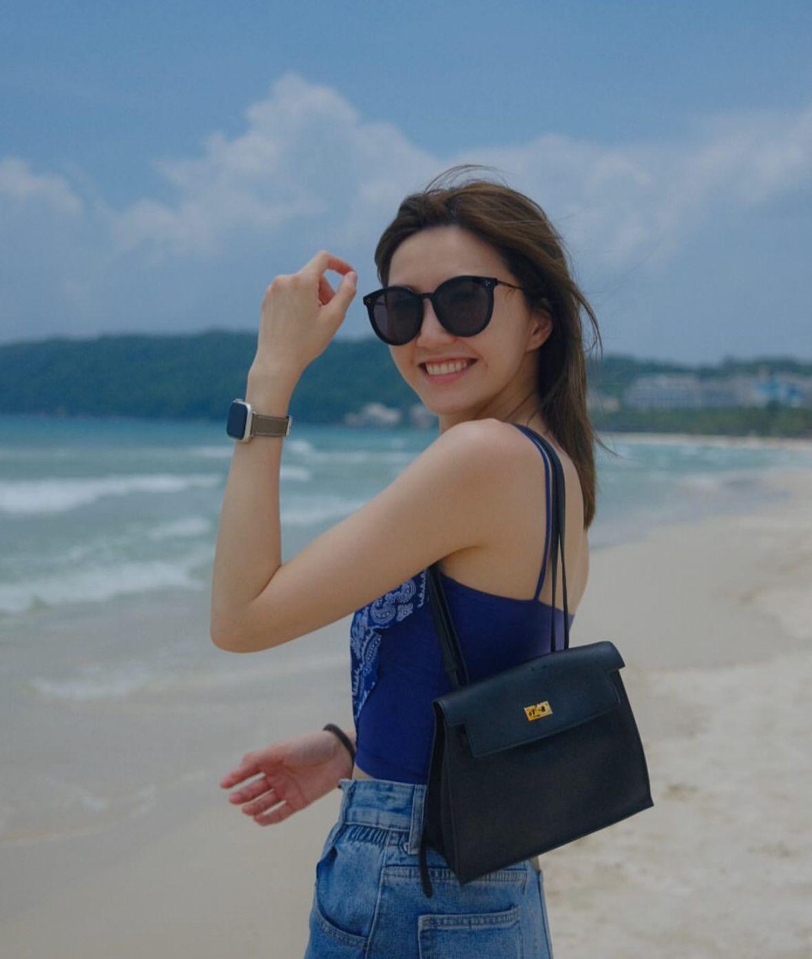 Jinny熱愛於社交網分享各款名牌包。