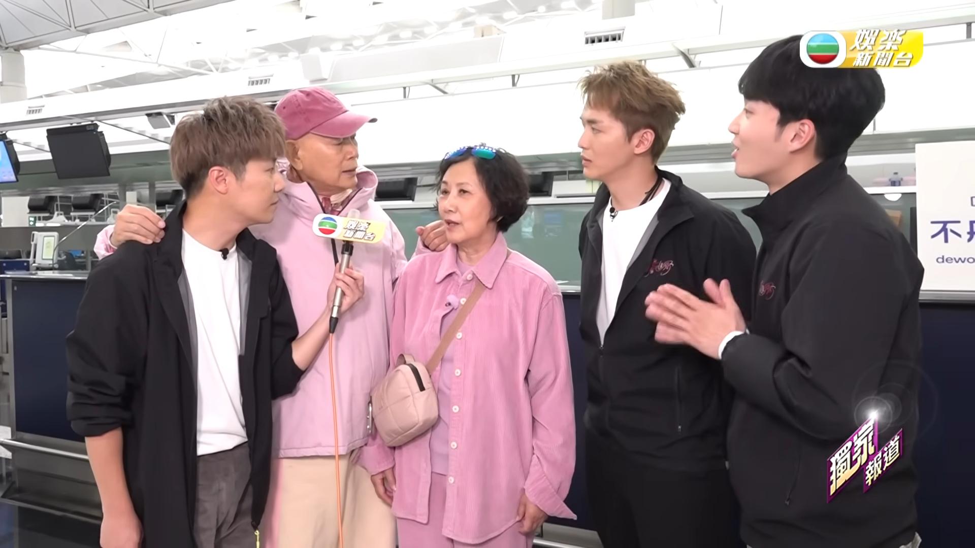 家英哥搞笑地撩阿姐影結婚相:不如影啲結婚相呀,民族結婚相喎!